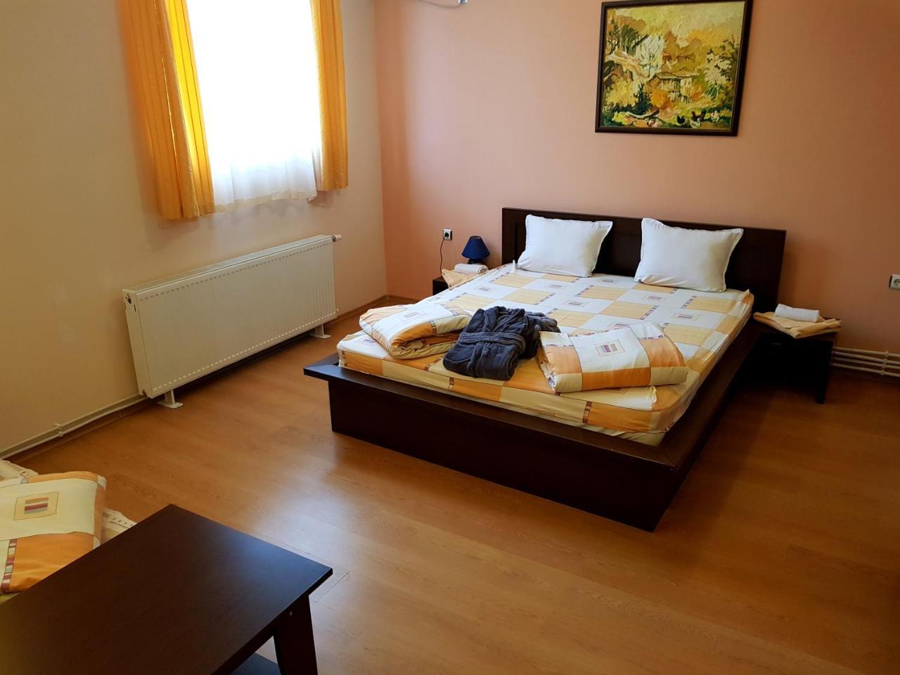 Hanovete Hotel Pliska Zewnętrze zdjęcie